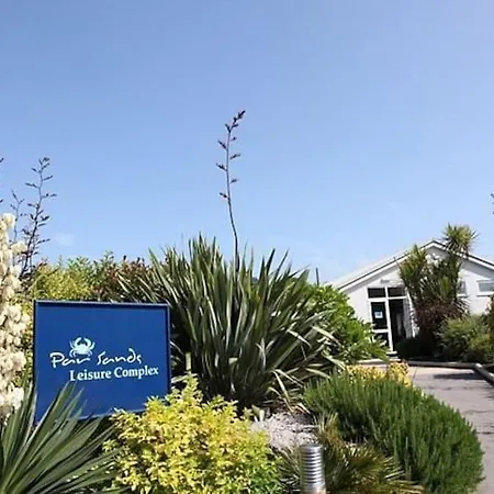 Delightful Two Bedroom Caravan On Beach. *